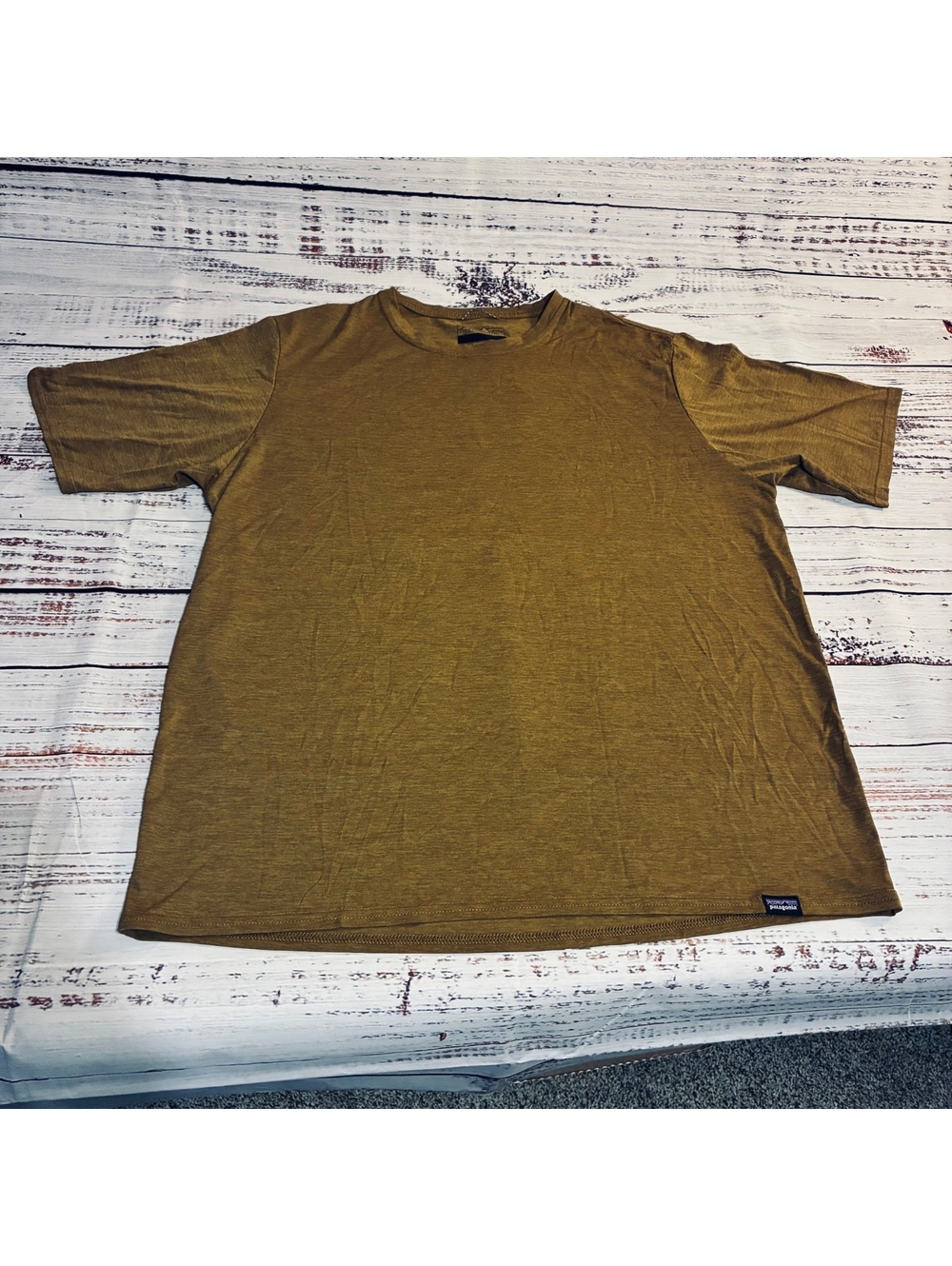 Patagonia brown short sleeve t shirt size M